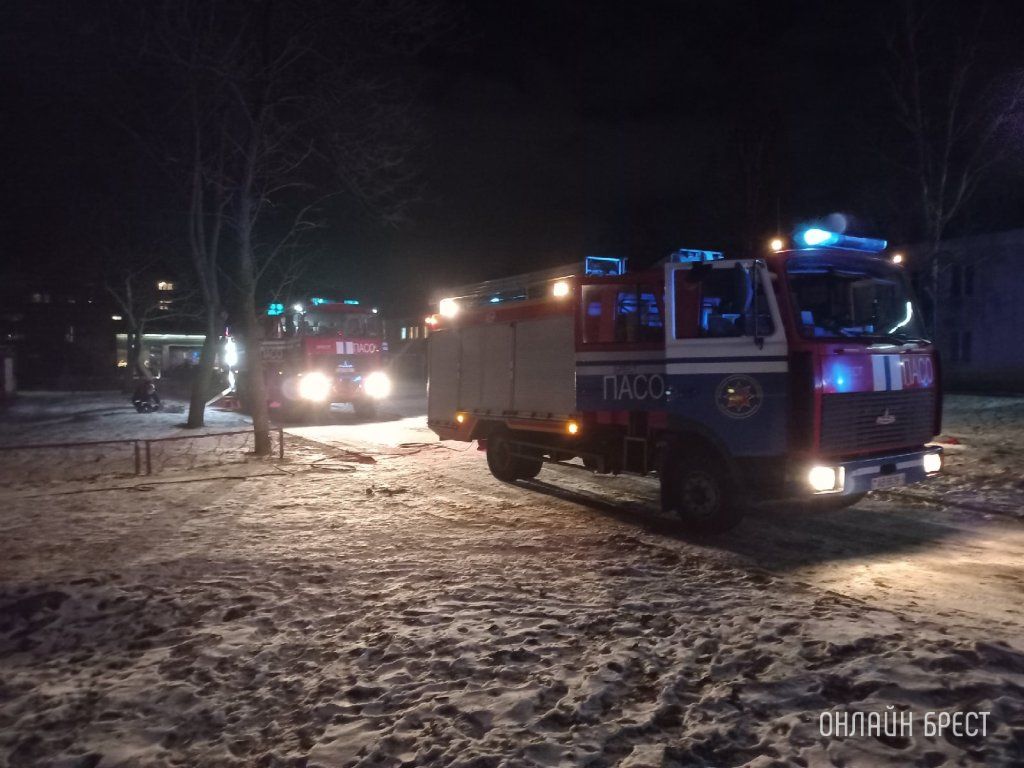 Читатель: Вчера на Дубровке в Бресте, около продтоваров. Кто в курсе, что произошло?