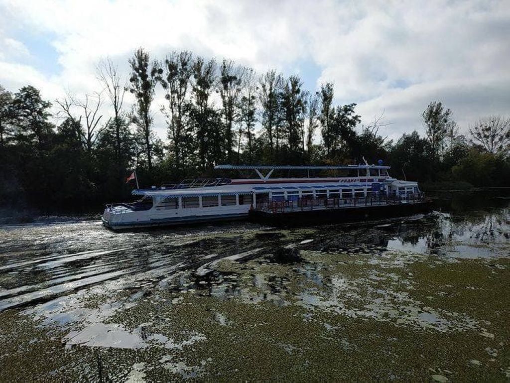 В Бресте «пристань» уплыла вместе с теплоходом
