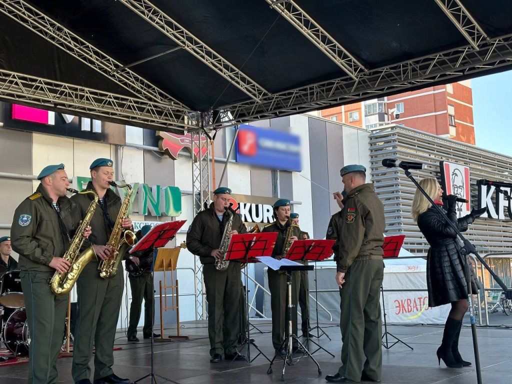 В Бресте на площадке у ТРЦ «Экватор» проходит праздник «Мой адрес — Московский район»
