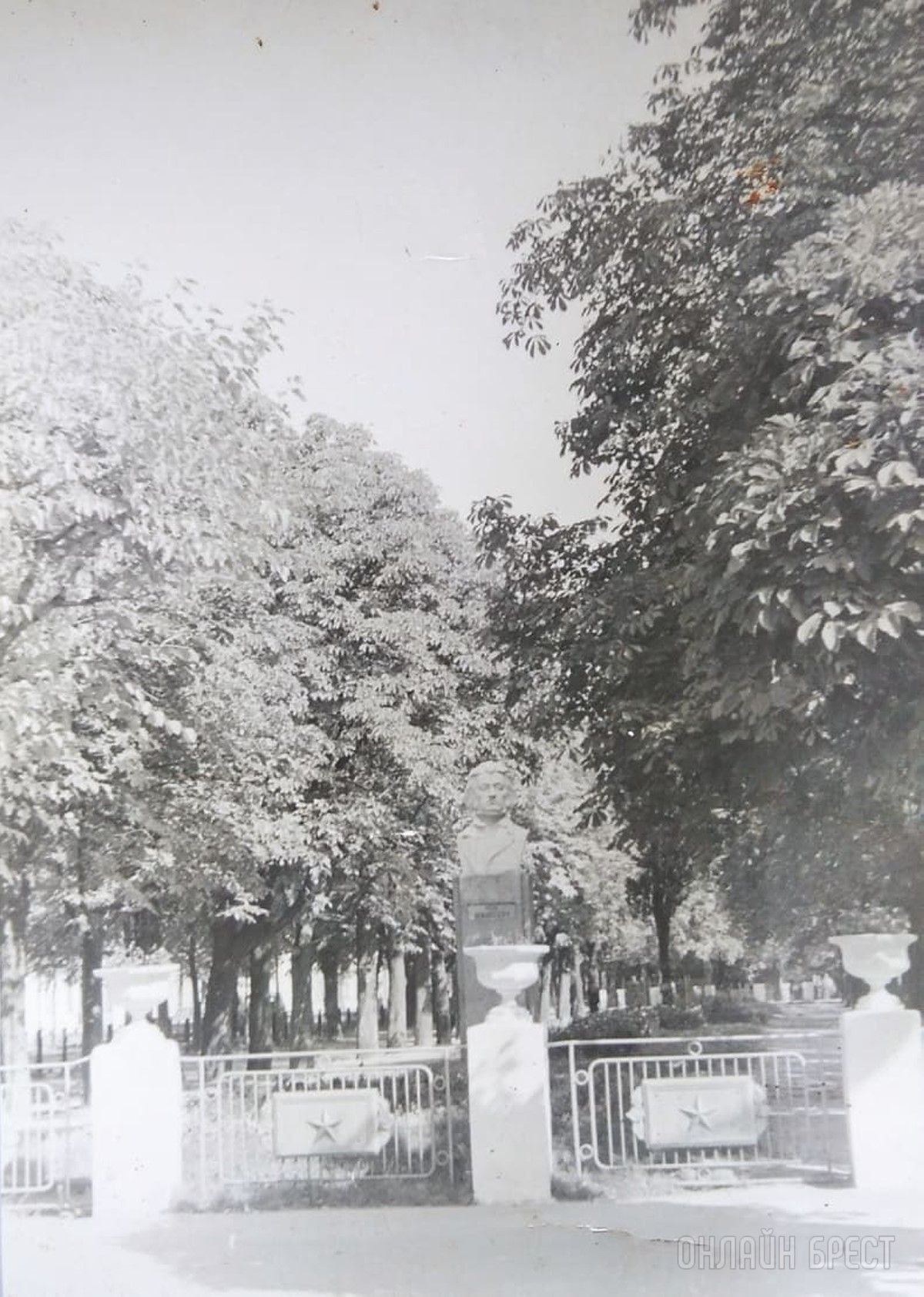 Подборка старых фото Бреста из личной коллекции. Ул. Ленина, 1968 год