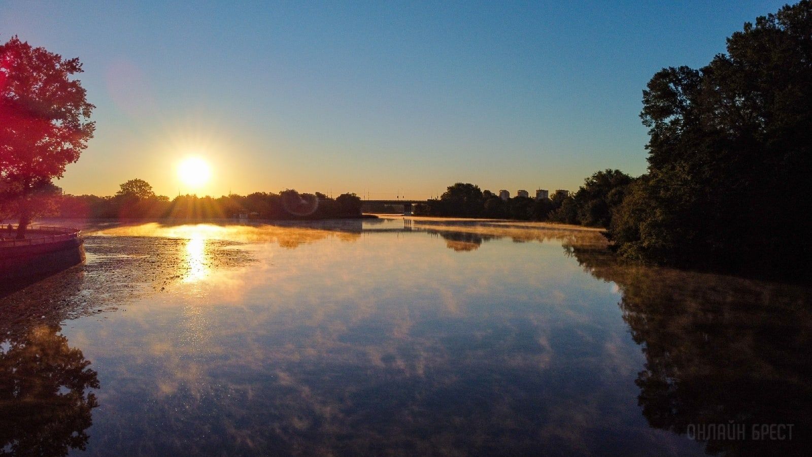 Читатель: Посмотрите, какой красивый рассвет был сегодня в Бресте