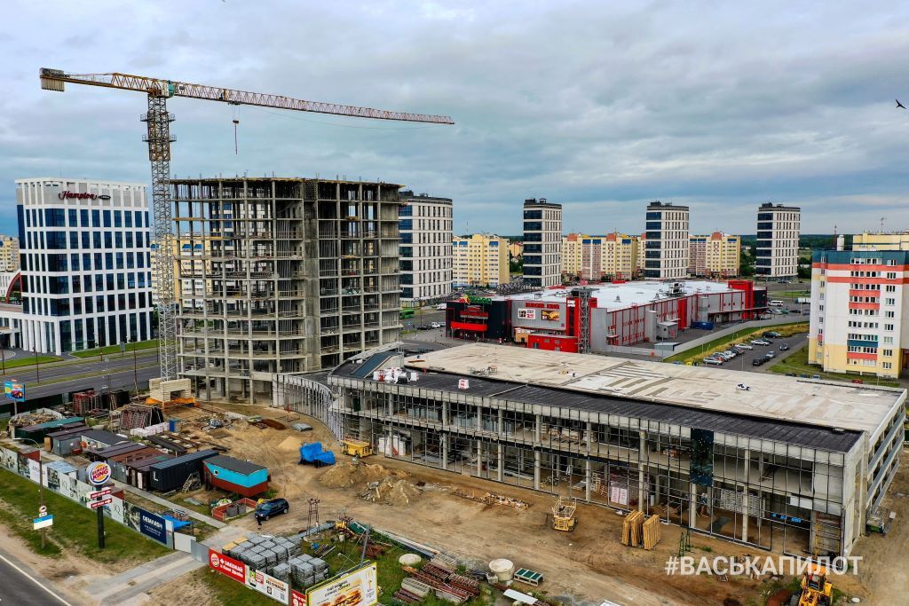 Полетали над строительными объектами в Бресте