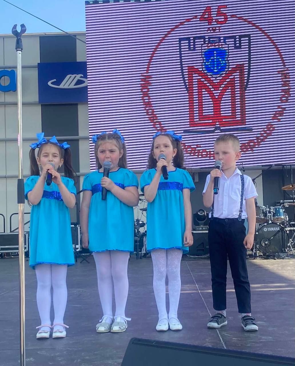 Небольшой фоторепортаж. Сегодня у торгового центра «Экватор» в Бресте