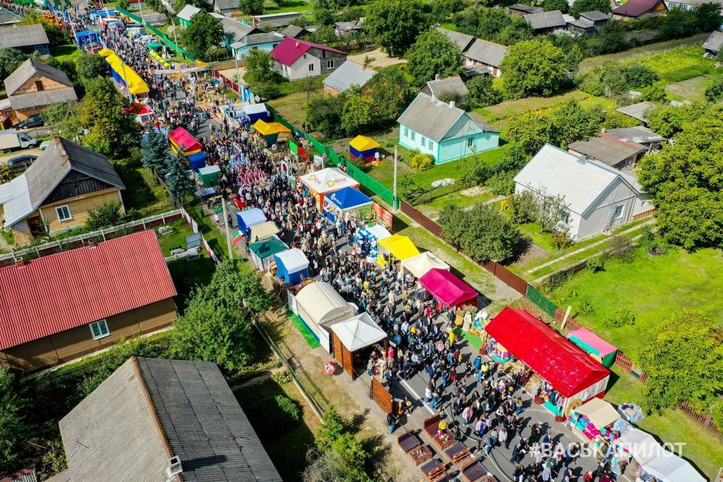 Брестская область. «Дожинки 2021» в Логишине с высоты