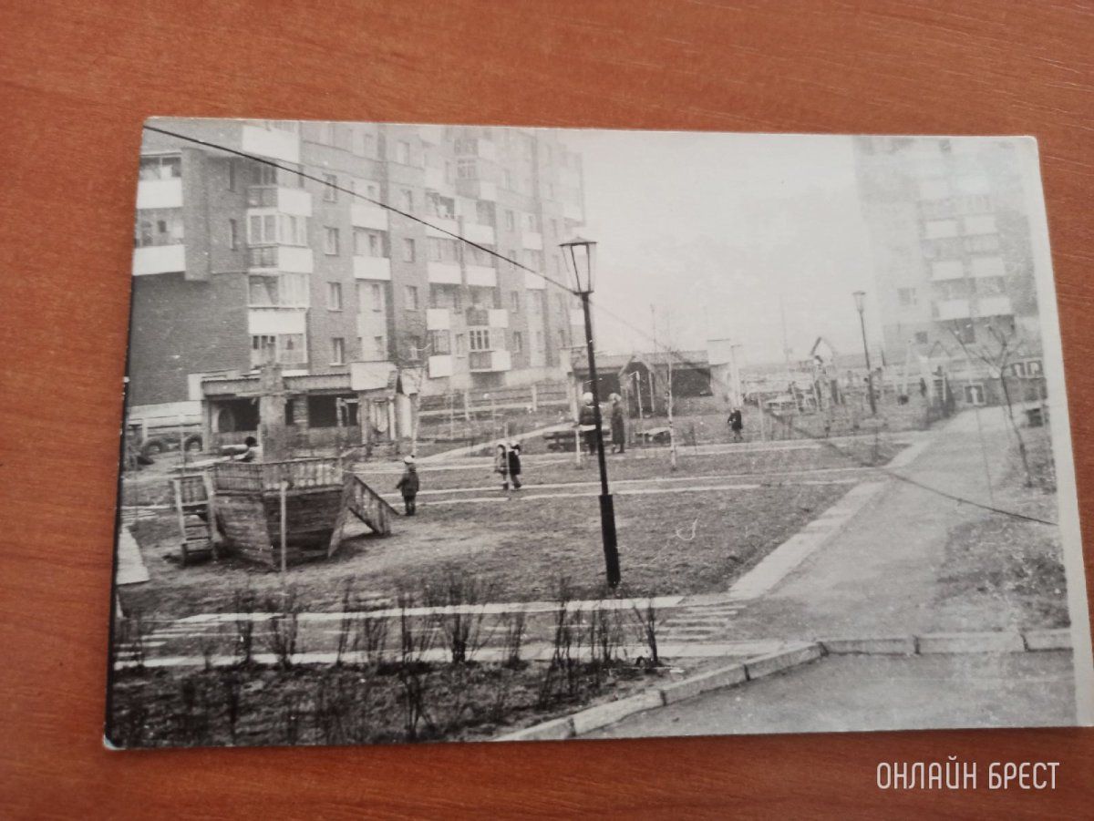 Читатель: Старые фотографии Бреста, м-н Восток