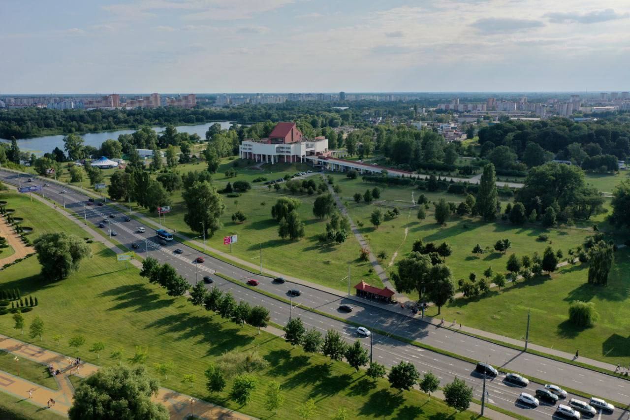 Площадка у Ледового дворца в Бресте с высоты