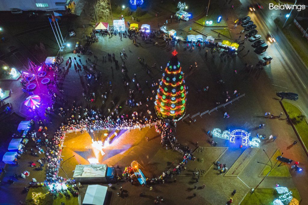 В Жабинке зажгли Новогоднюю ёлку