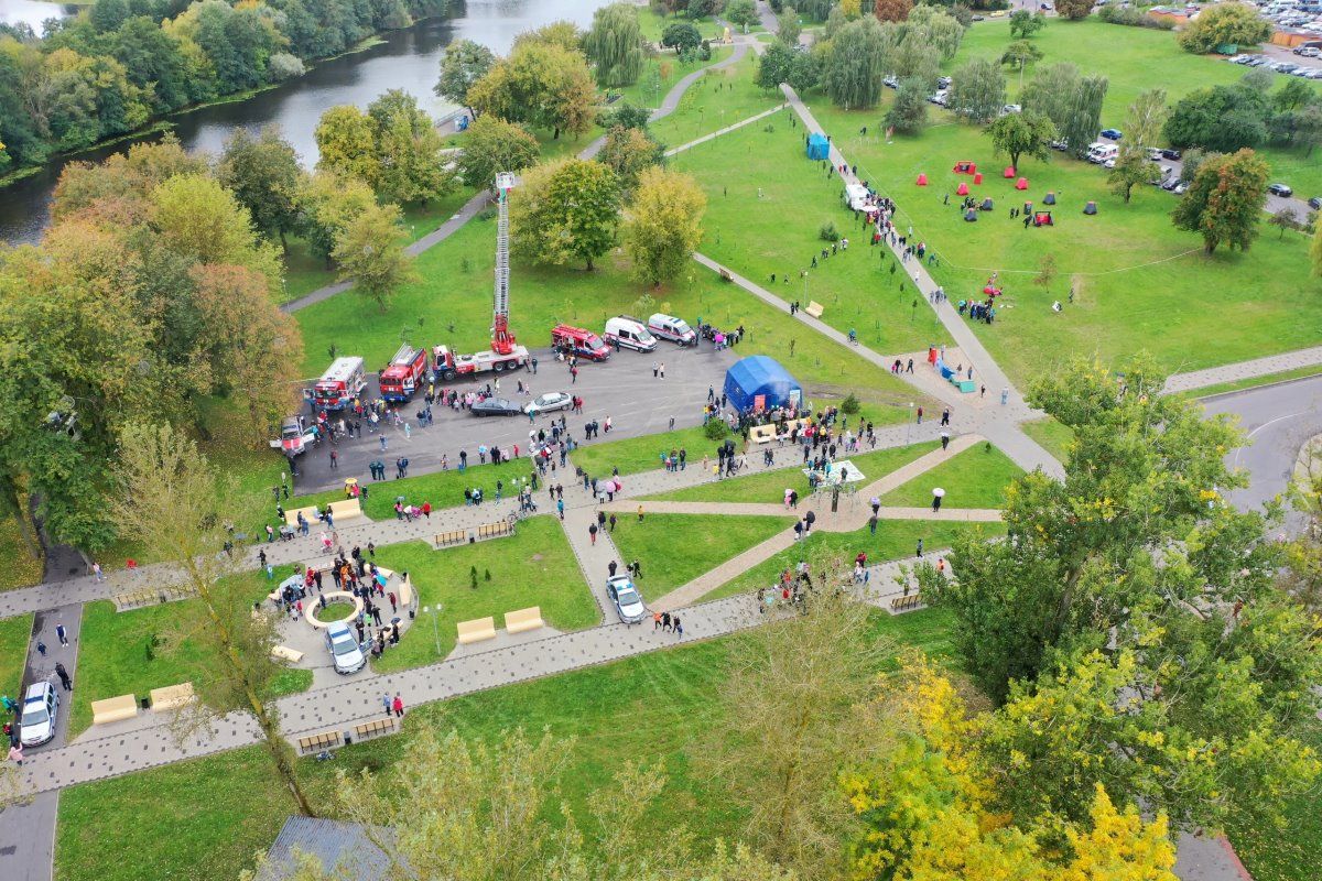 В Бресте спасатели устроили показательные выступления. Посмотрите видео
