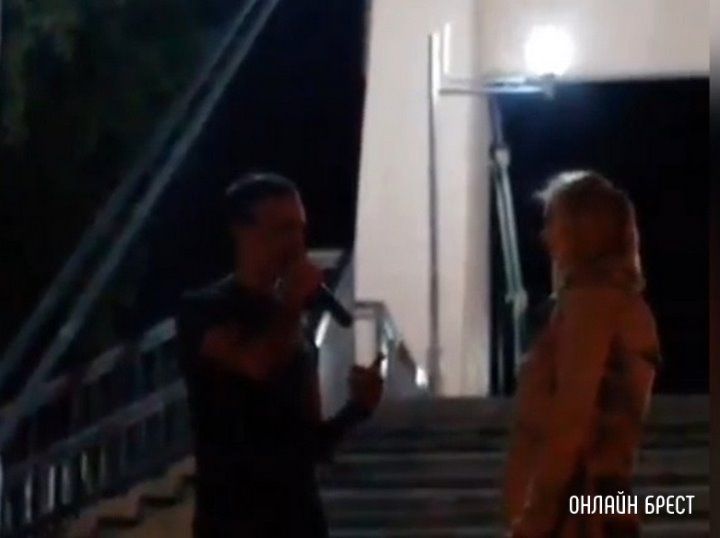 Читатель: Мило! Посмотрите, как в Бресте парень сделал девушке предложение. Видео