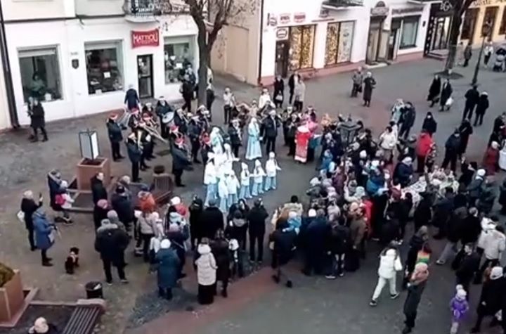 Читатель: Праздничная атмосфера. Видео снято вчера на Советской в Бресте