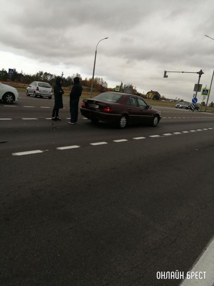 Читатель: Сегодня маршрутка Кобрин-Брест попала в ДТП под Брестом