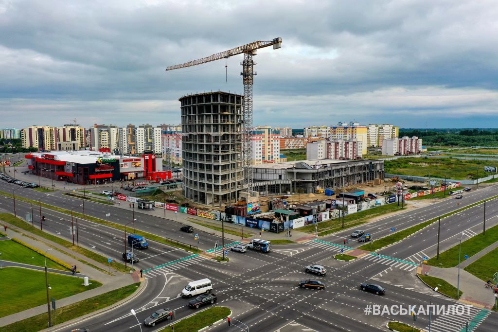 Полетали над строительными объектами в Бресте