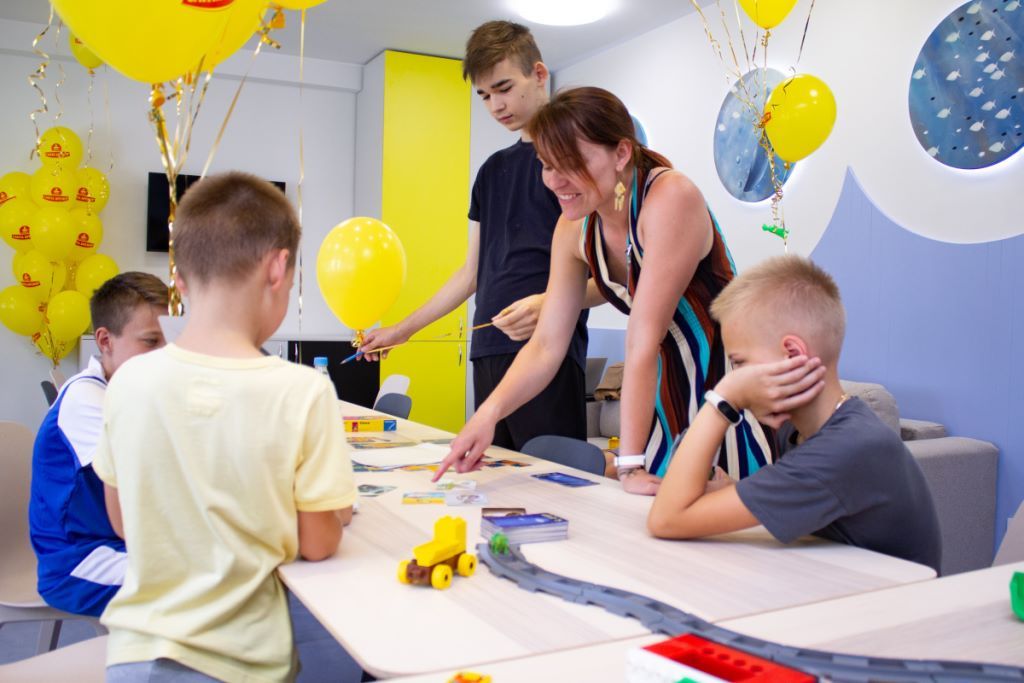 Смотрите, какую игровую площадку открыли в детской больнице Бреста