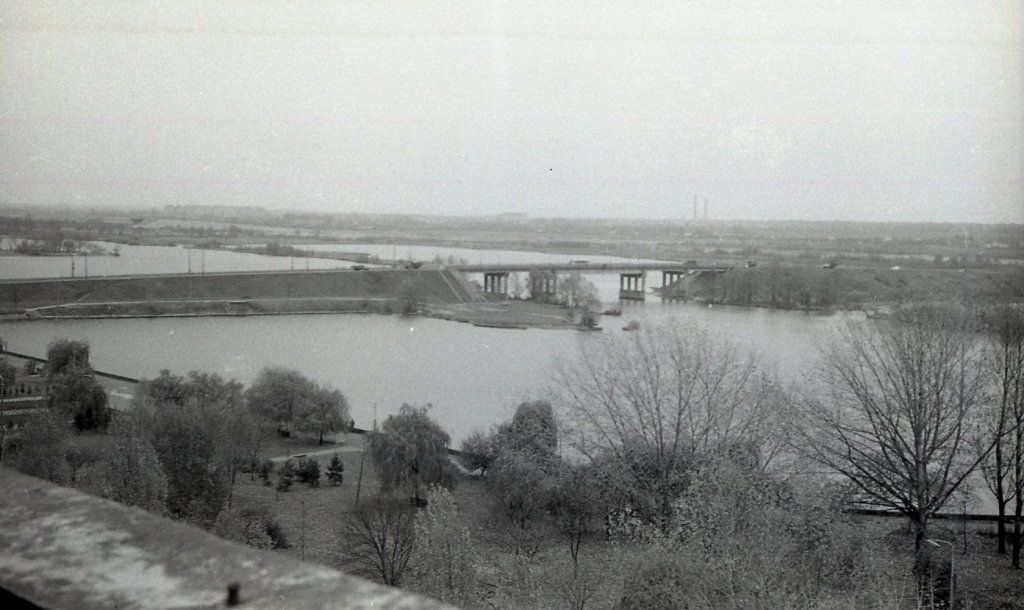 Старое фото Бреста. Узнали мост?