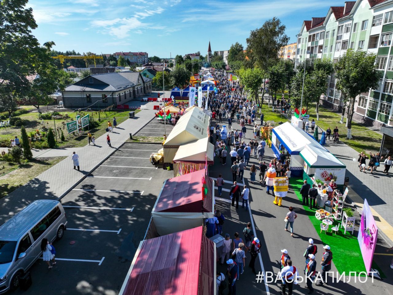 Областные «Дожинки-2023» в Ганцевичах. Смотрите видео и фото с высоты