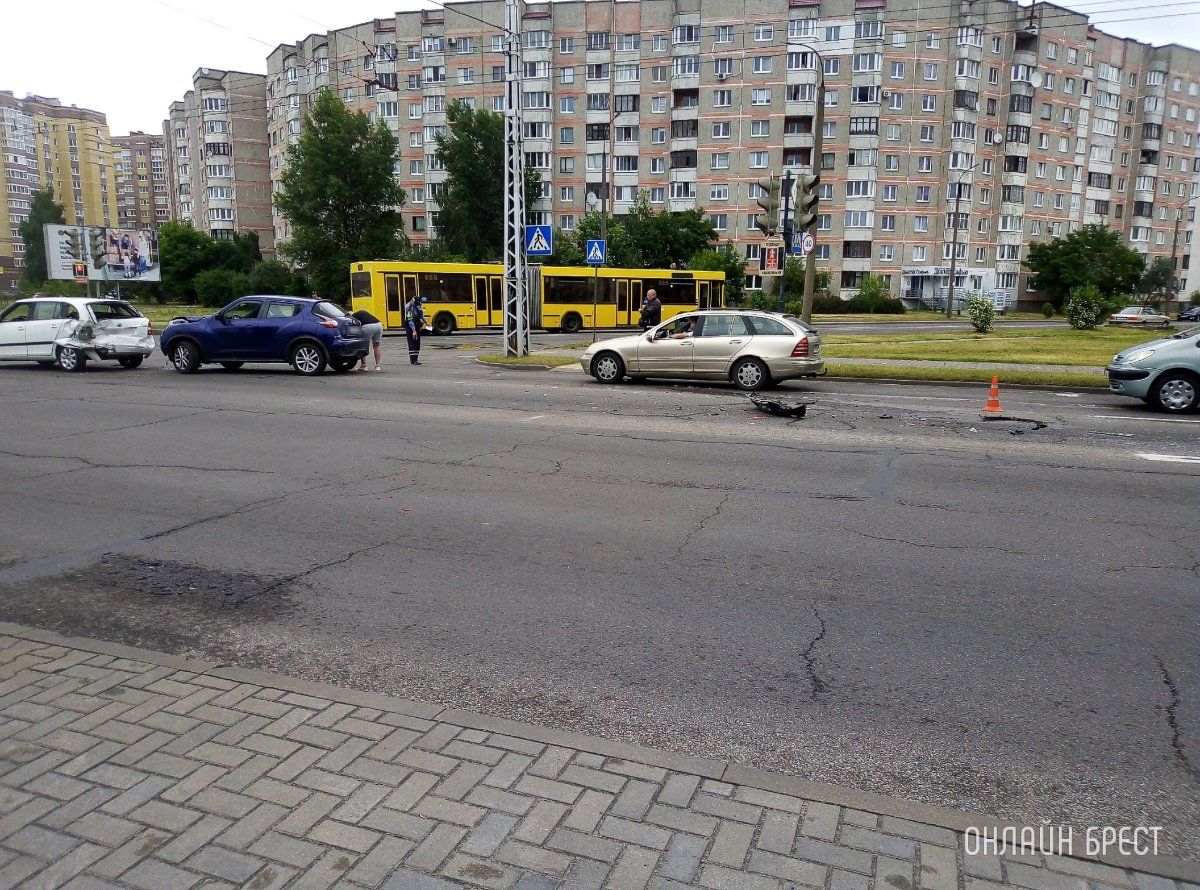 Читатель: В Бресте на ул. 28 Июля произошло ДТП