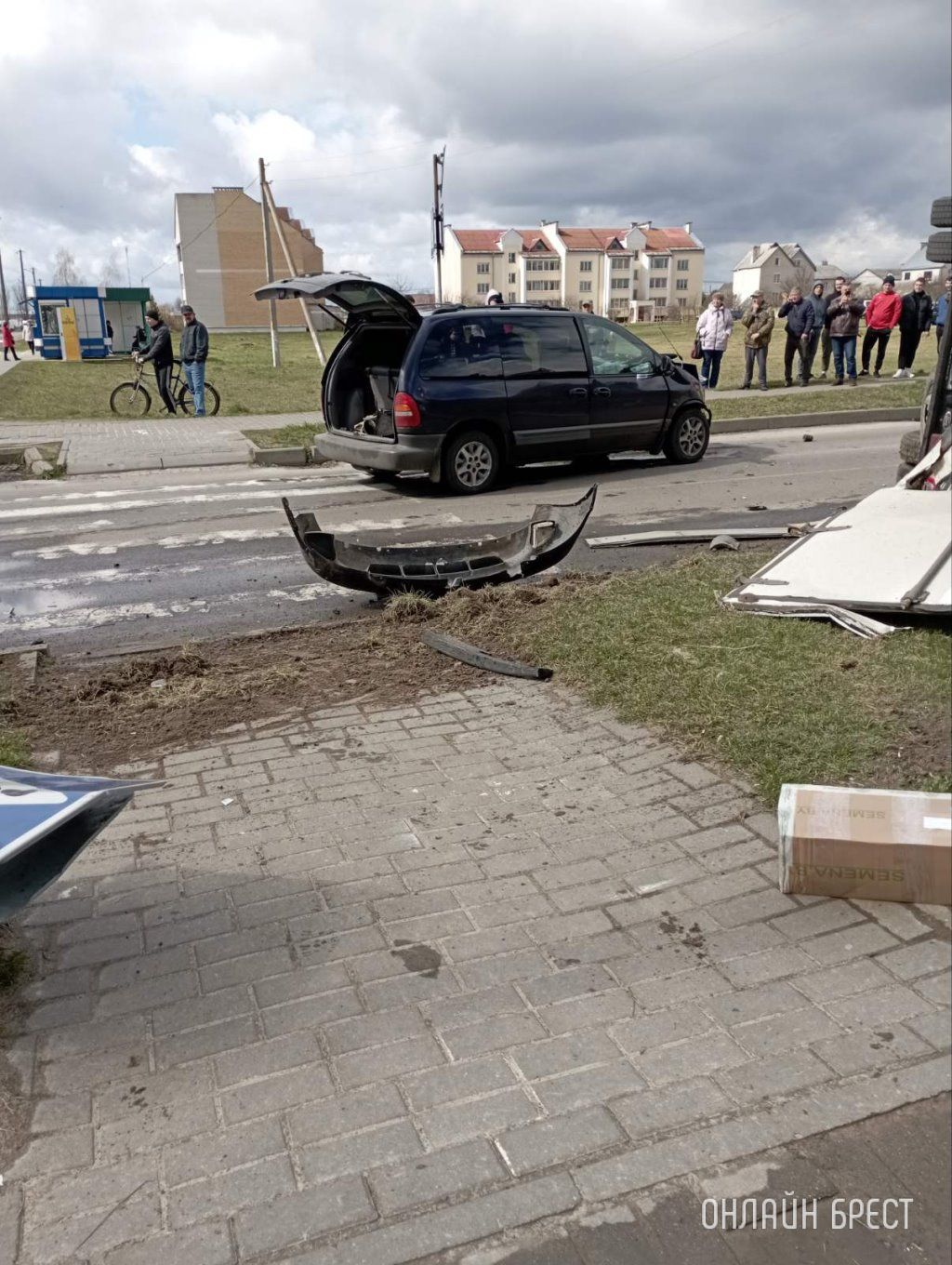 Очевидец: В Пружанах произошло серьёзное ДТП