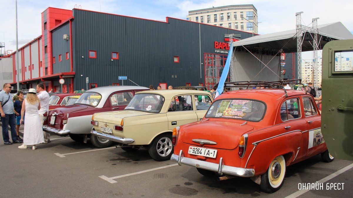 Читатель: Интересные автомобили показали на Махновича в Бресте