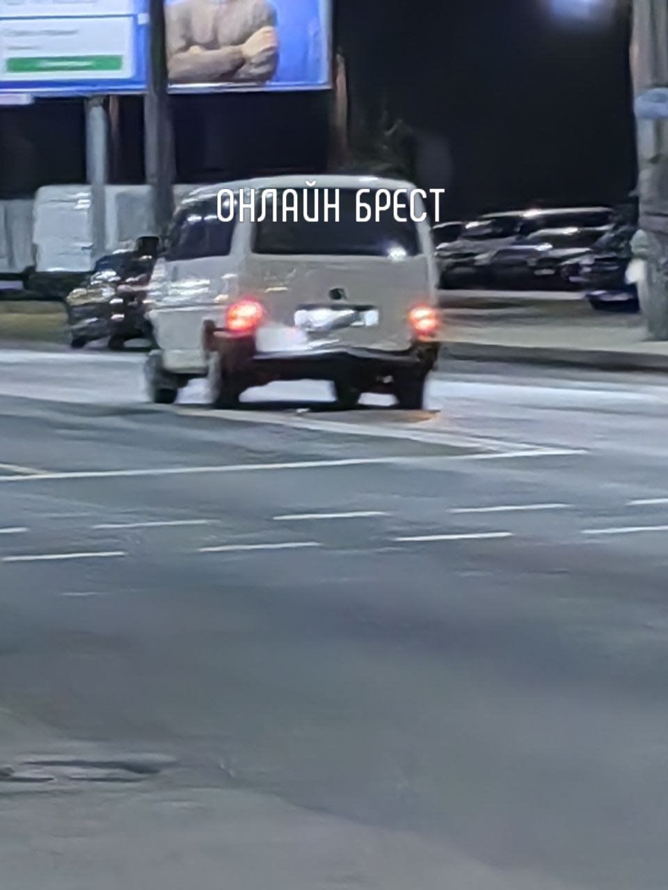 Читатель: ДТП произошло на Суворова в Бресте. Легковушке сильно досталось