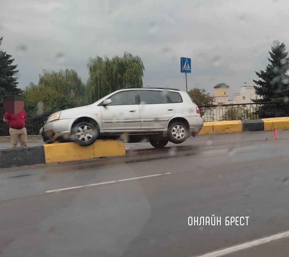 Очевидец: Необычное ДТП произошло в Бресте