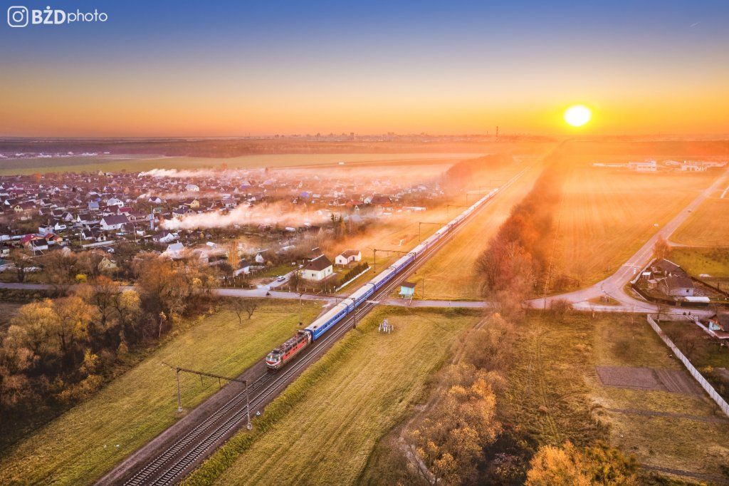 Читатель: Вот такой чудесный закат в последний день октября был сегодня на выезде из Бреста