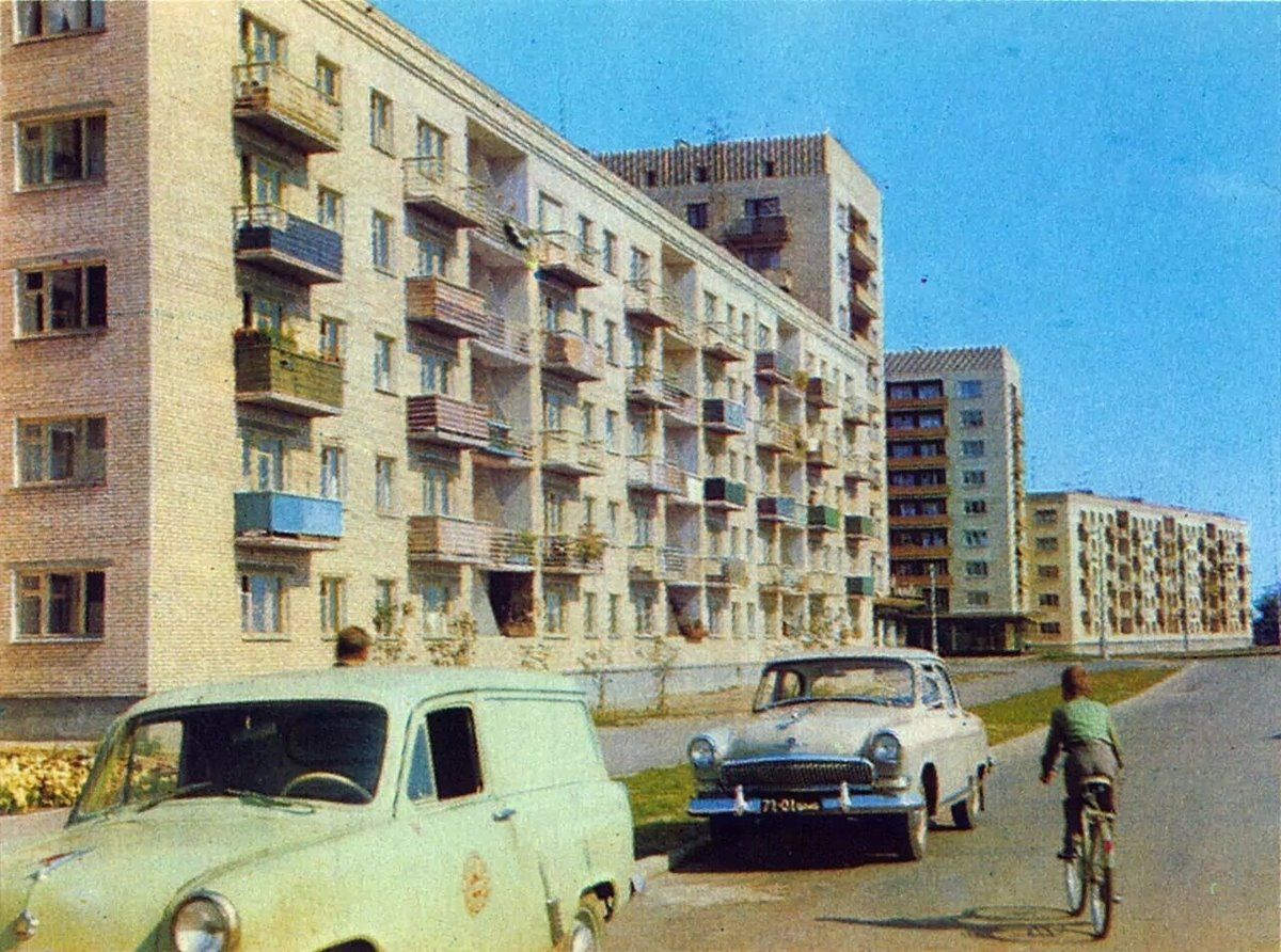 Набережная Бреста в разное время