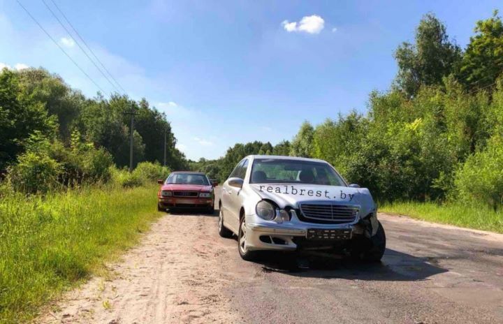 Сегодня на Красном Дворе в Бресте произошло ДТП