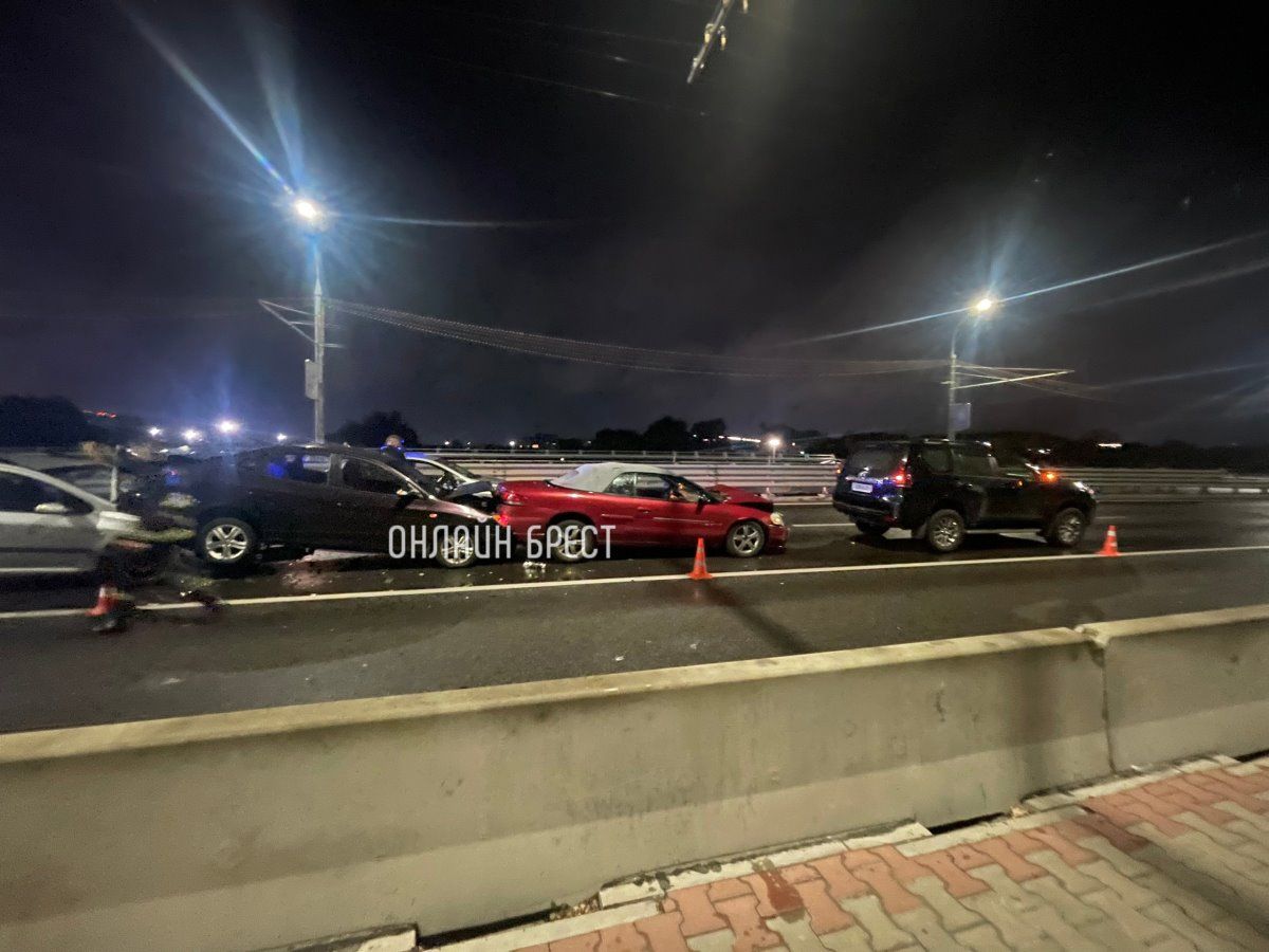 Читатель: Вчерашний «паровозик» на Кобринском мосту в Бресте