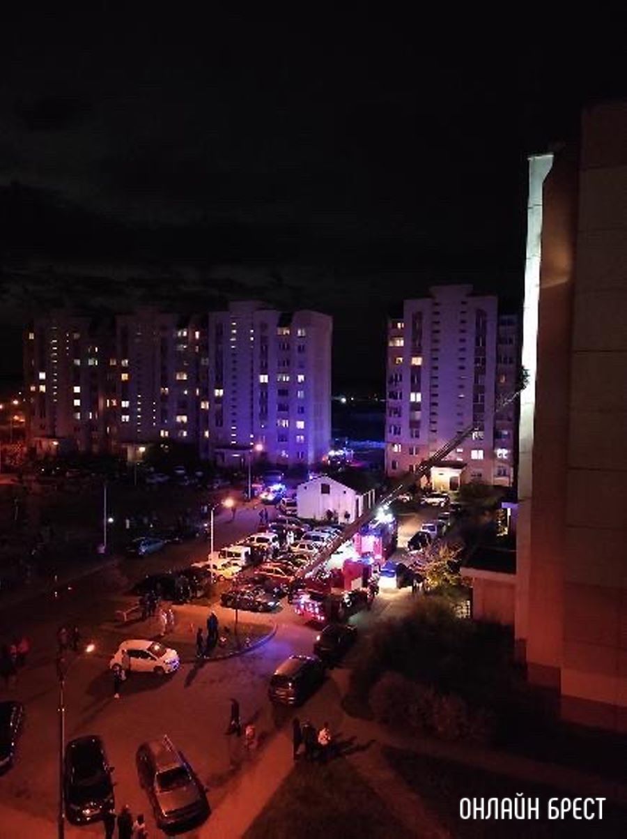 Читатель: Кто в курсе, что вечером произошло на Карьерной в Бресте?