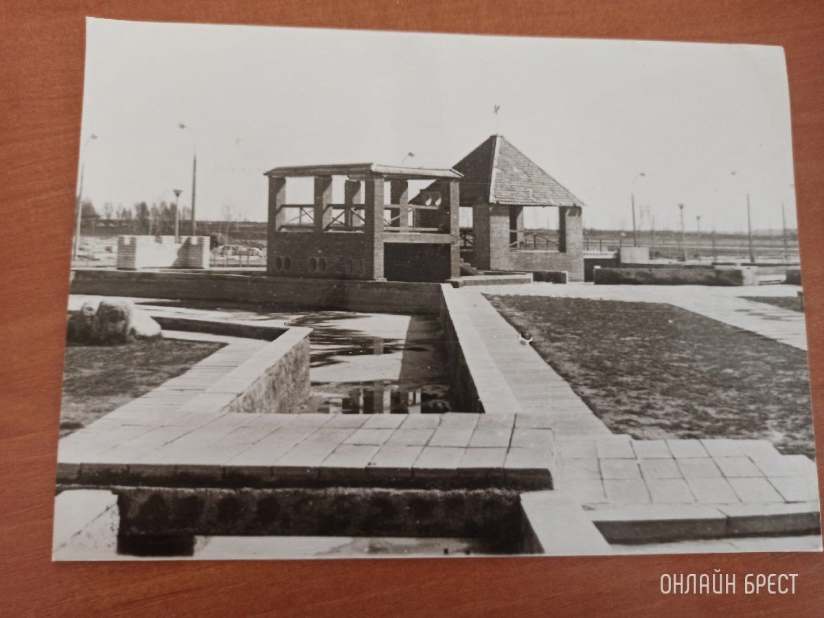 Читатель: Старые фотографии Бреста, м-н Восток