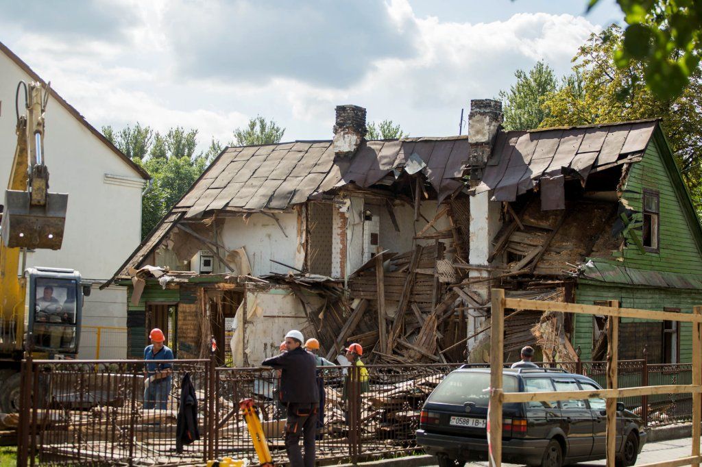 Угол Леваневского - Чапаева. Брест, 2017 год