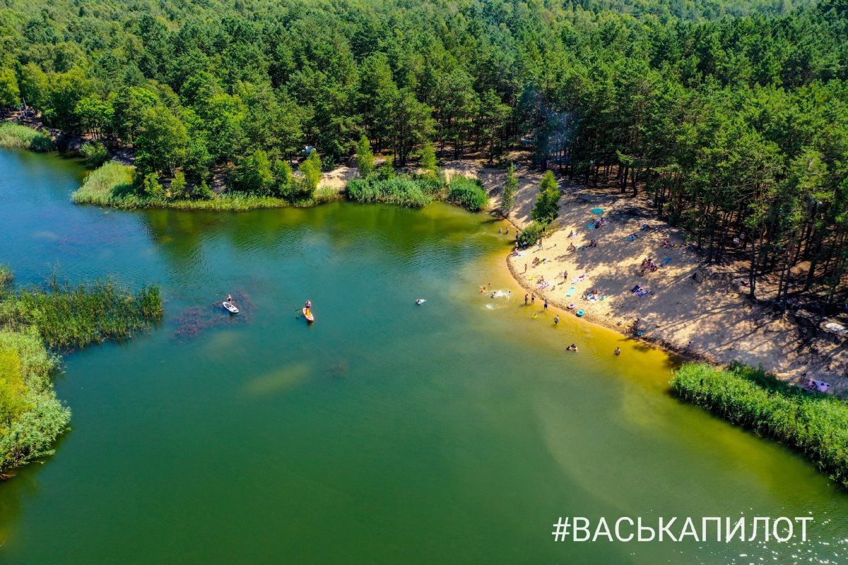 Брестчане отдыхают на Красном Дворе