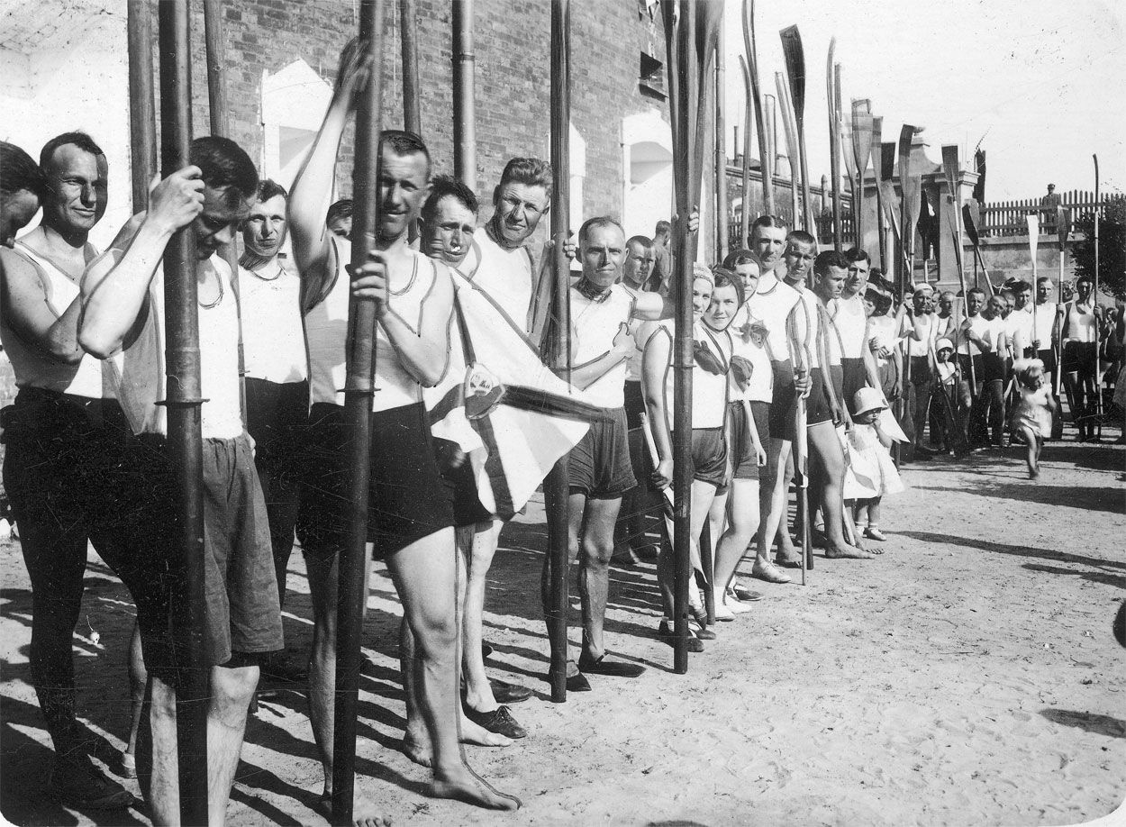 Читатель: Открытие гребного сезона в Бресте. 1935 год, май