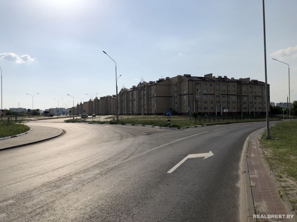 На Вульковском кольце в Бресте нанесли разметку и установили дорожные знаки