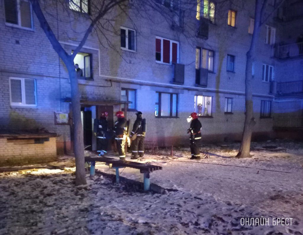 Читатель: Вчера на Дубровке в Бресте, около продтоваров. Кто в курсе, что произошло?