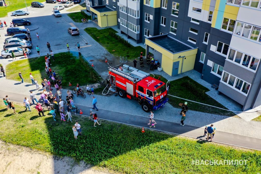 В Бресте на Грюнвальдской произошел серьёзный пожар. Горела квартира (Фото и видео)