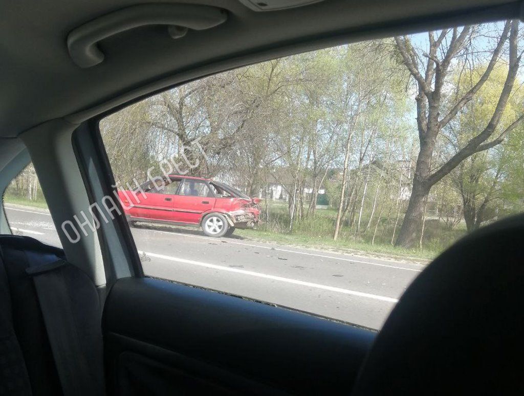 Читатель: На выезде из Бреста в сторону Мухавца произошло ДТП