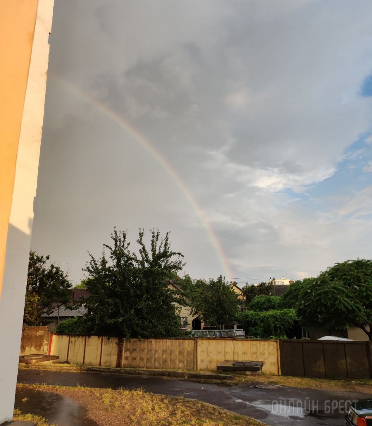 Читатель: Сегодня в Бресте была двойная радуга. Было красиво!