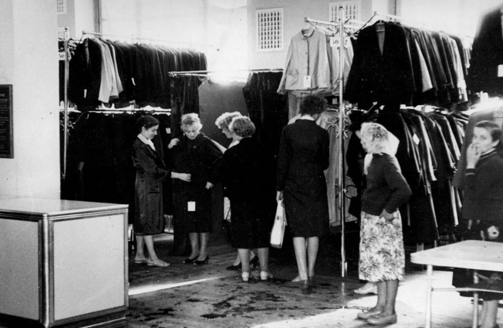 Брестский ЦУМ на старых фото времён СССР