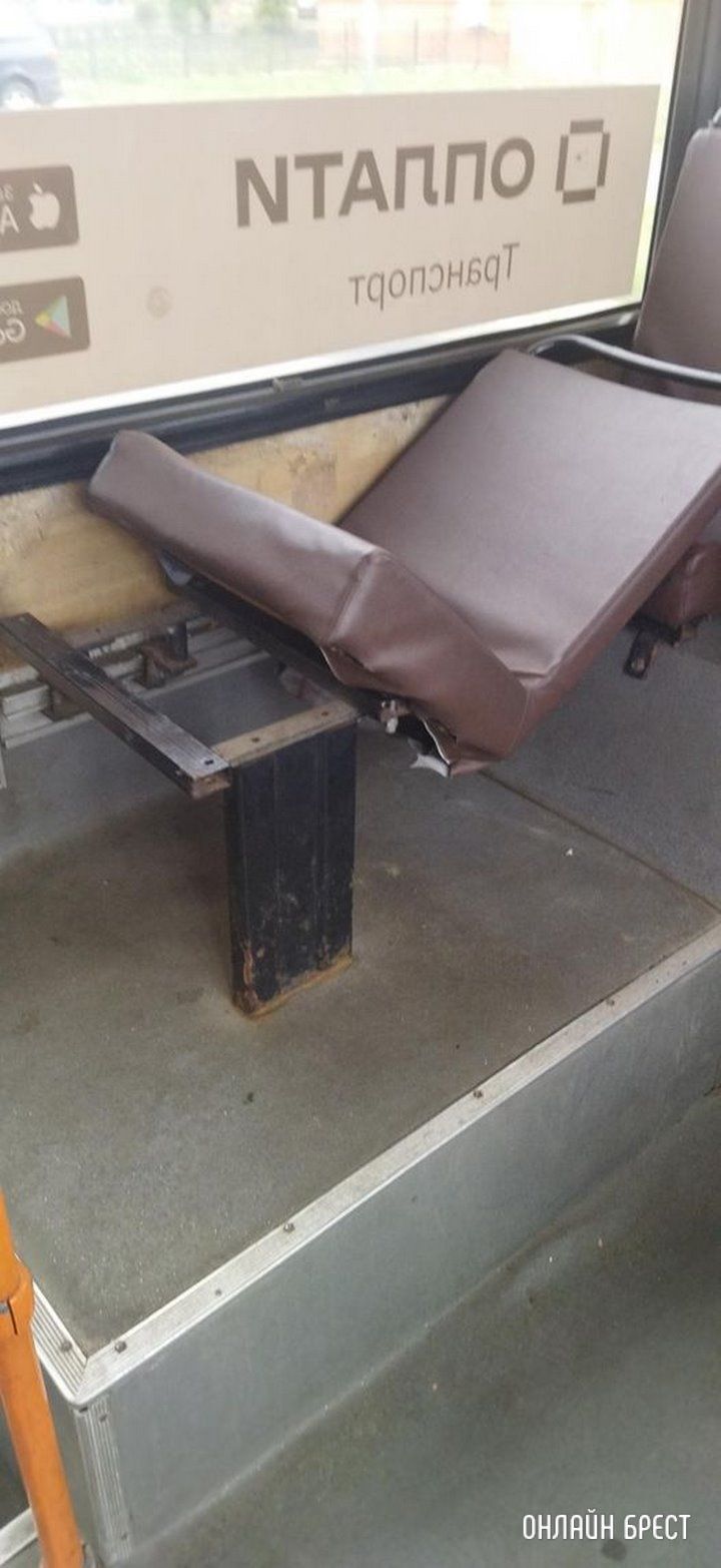 Читатель: Сидушка решила откинуться. Брест, автобус №9