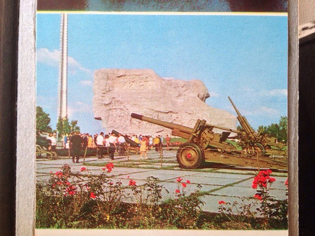 Когда-то Брестская крепость утопала в розах