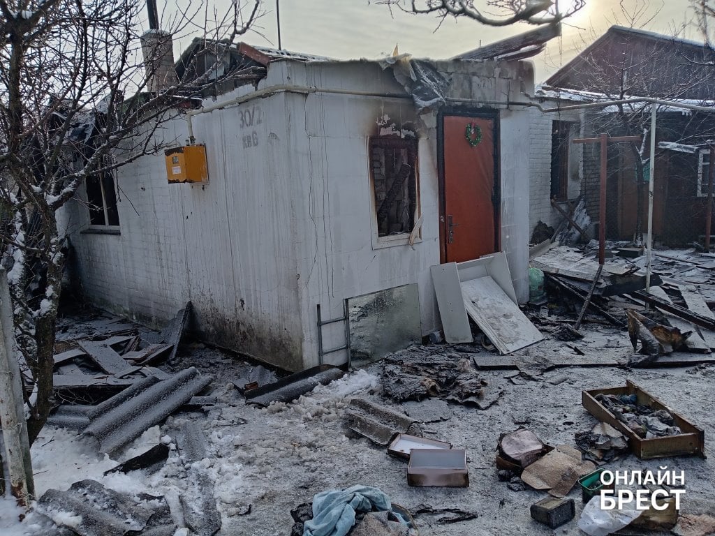 На пожаре в Бресте благодаря АПИ спасена семья