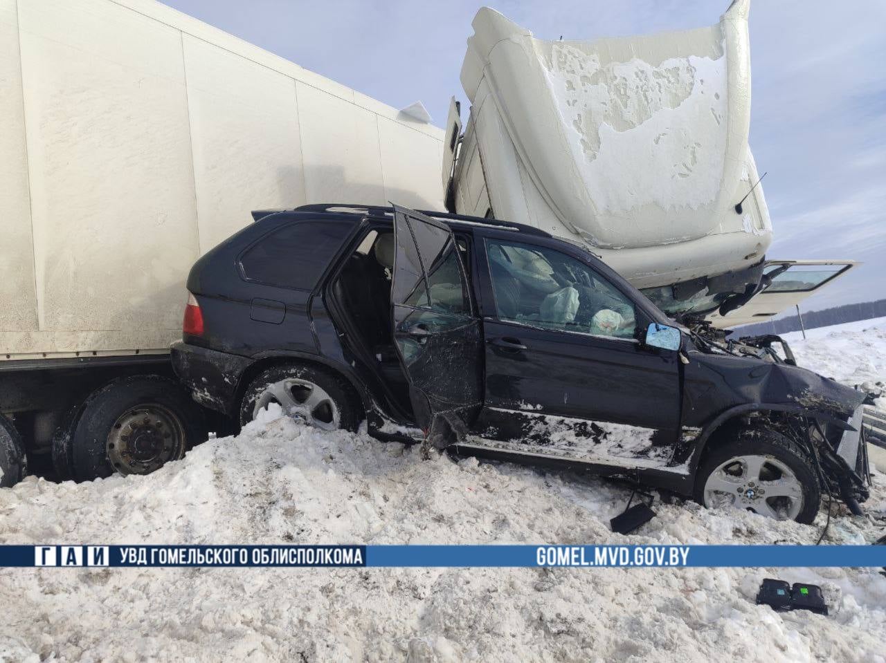 Фура врезалась в BMW — подробности ДТП