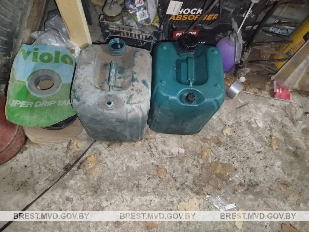 В Ивановском районе тракторист слил 300 литров топлива — возбуждено уголовное дело