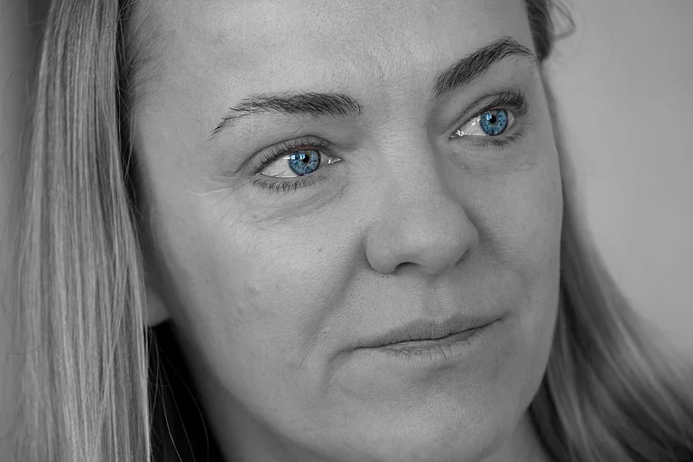 Муж белоруски увез детей в Луганск и сменил им гражданство – мать в отчаянии