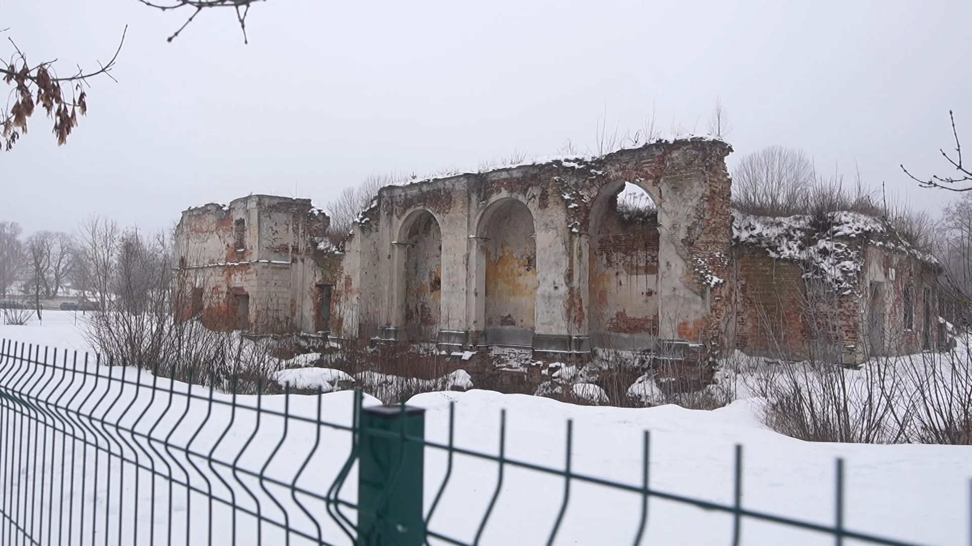 Что известно о самом загадочном объекте Бреста — руинах монастыря бернардинок