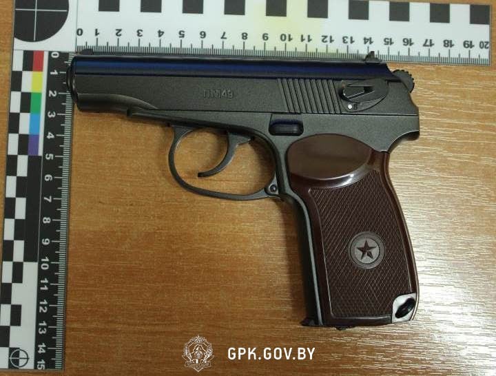 На границе в Бресте житель Жабинки предъявил паспорт с размытой печатью и фотографией