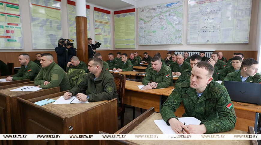 Соединение сил спецопераций в Бресте приведено в повышенную готовность во время проверки ВС