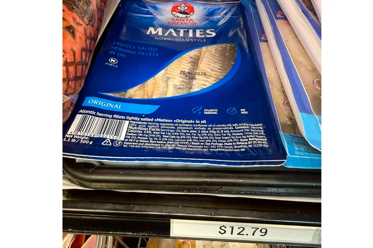 Мужчина показал, какие белорусские продукты продаются в США — смотрим фото и цены