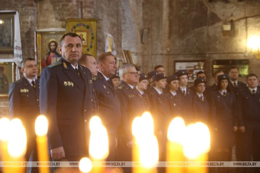 Брестской таможне вручили хоругвь с ликом апостола Матфея